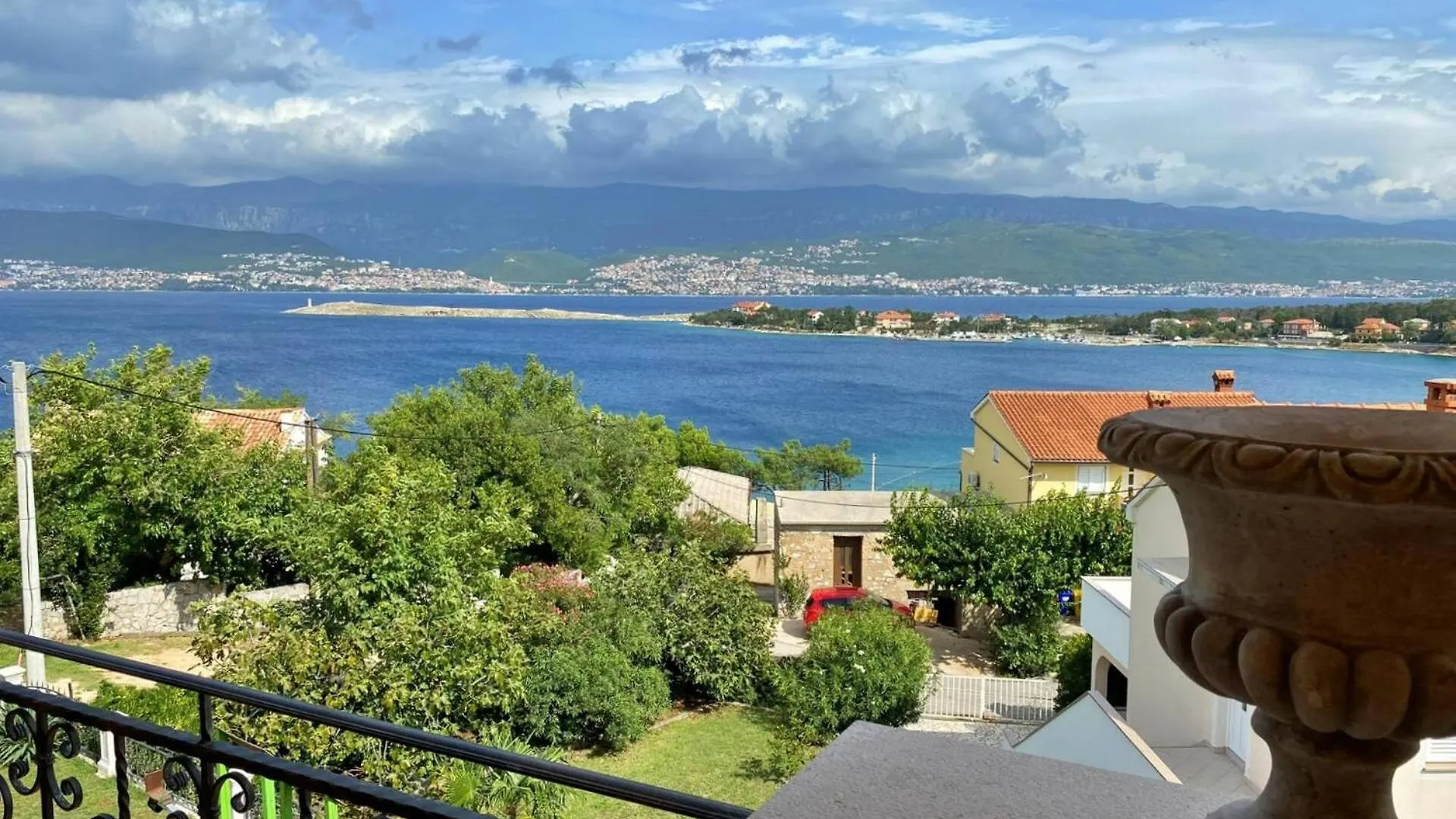 Villa Branka Silo  4*, Silo (Krk) Croatia